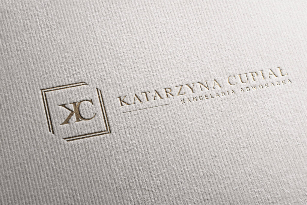 logo dla prawnika i adwokata deliaktne złote